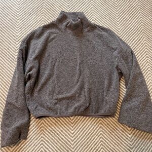Beyond Yoga Soft Gray/Purple Pullover
